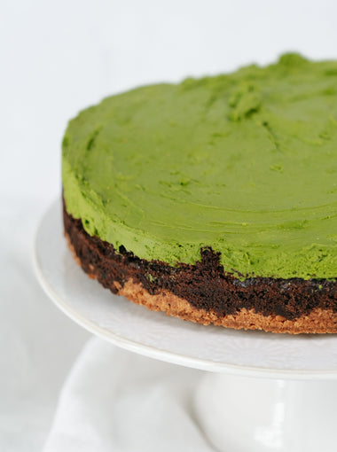 Mactha Chocolate cake. Tarta de matcha y chocolate de the little big cafe 